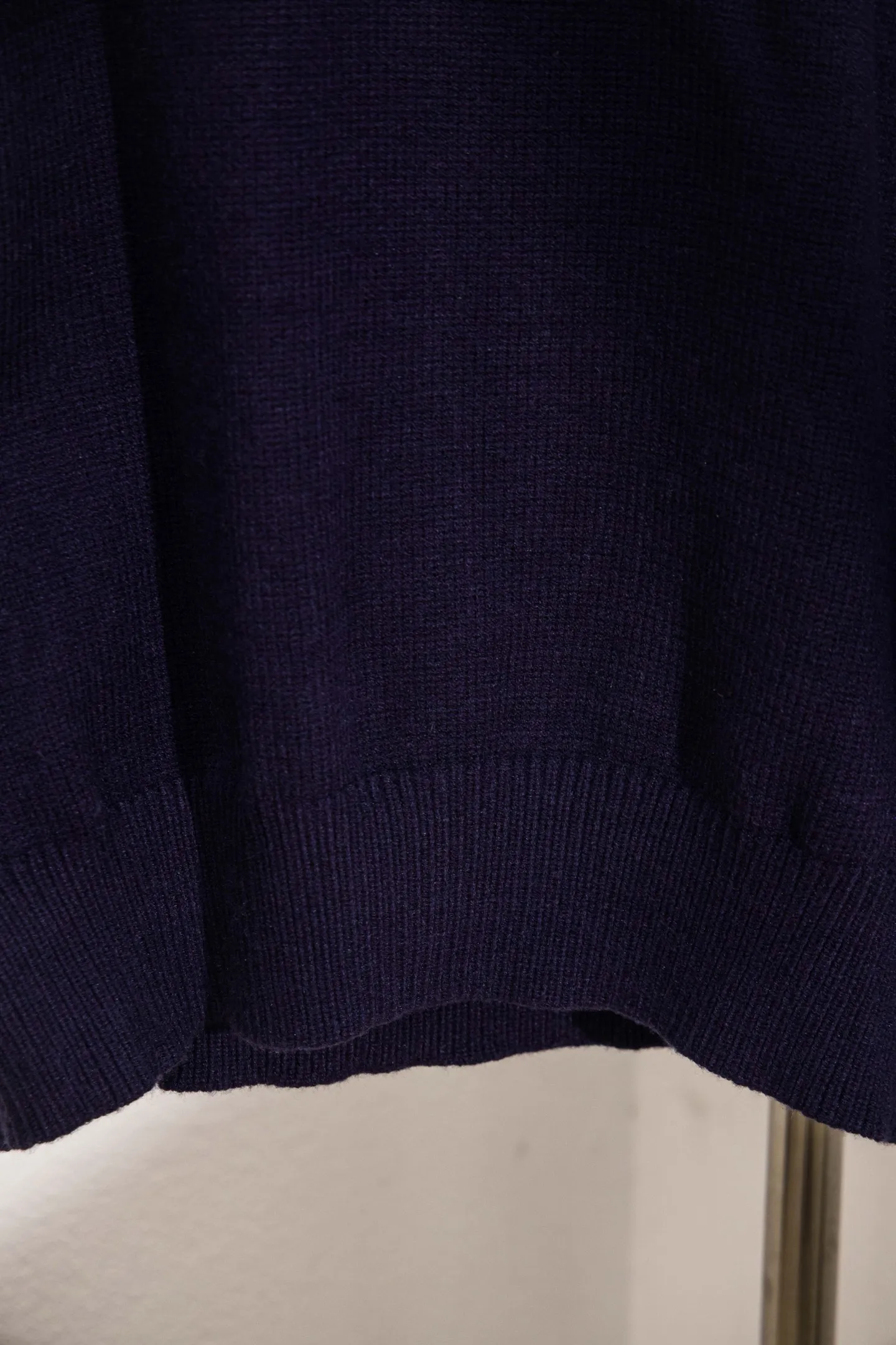 P210 Style number: Y197 Ralph Lauren men's crew neck sweater men's hemp flower original collar sweater. The version is really good-looking. It can be worn alone or as a jacket to be worn inside or outside. The upper body shows personal fashion charm. Four colors are available. The same style for men and women. A must-see item for new summer products. Tag, hanging grain, washed, packaging bag, full set of accessories. Very good appearance. Super exquisite workmanship. Size: S-XL